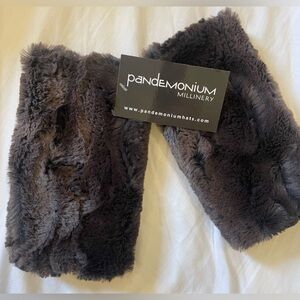 NWT Faux Fur Reversible (black/brown) Fingerless Gloves